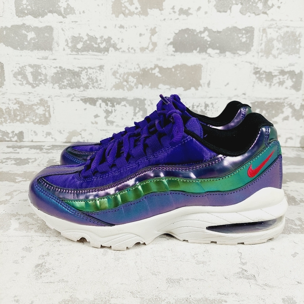 Nike Air Max 95 SE GS Metallic Purple Lace Up Athletic Sneakers A789